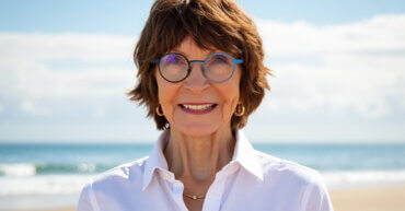 https://www.apollohealthco.com/wp-content/uploads/judy-benjamin-portrait2newspost-370x193.jpg